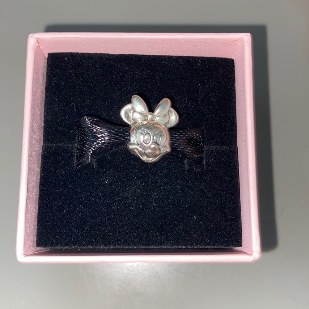 Disney Minnie Mouse Charm